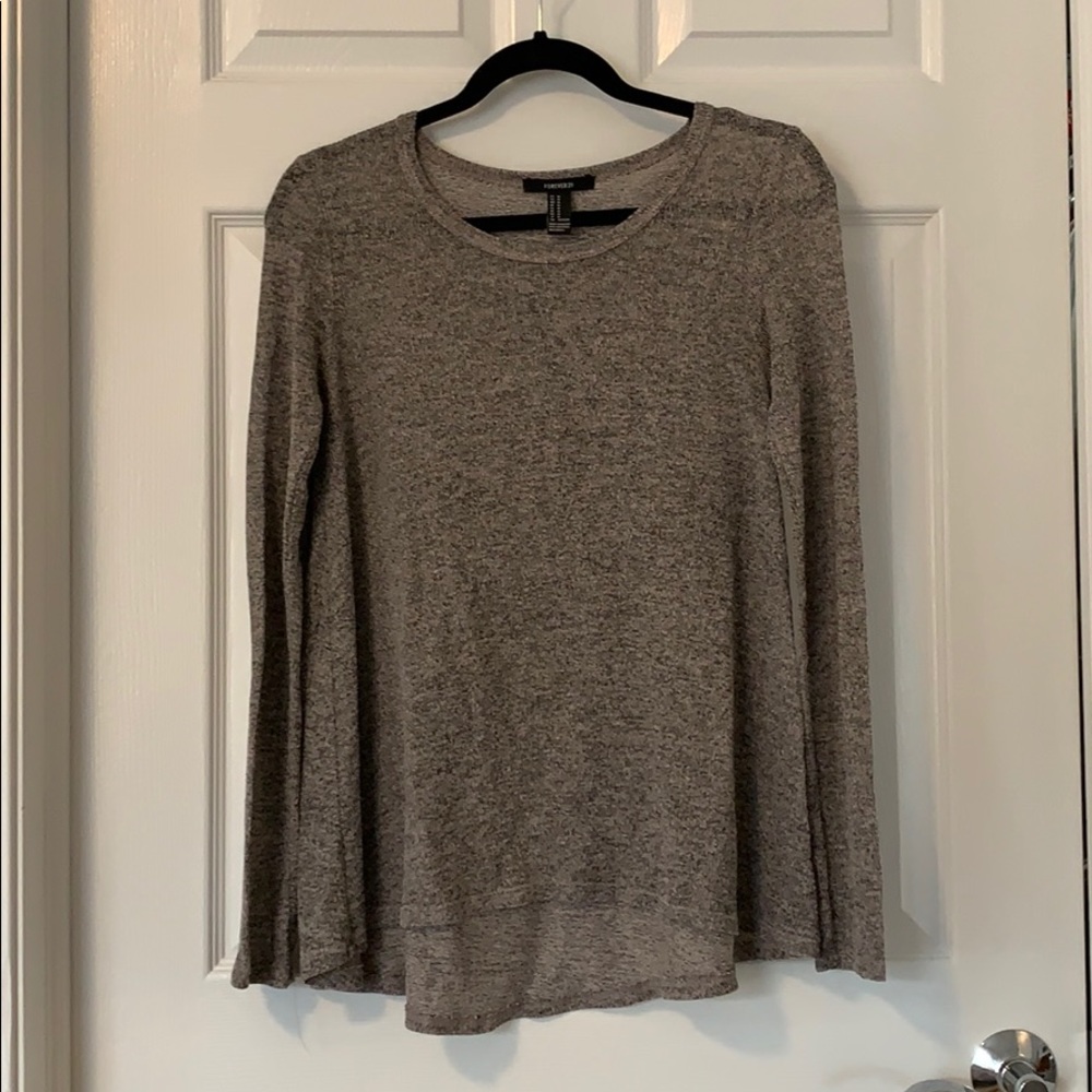 Long sleeve high-low top
